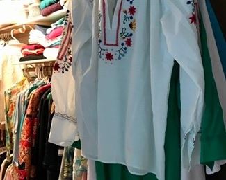 Vintage Peruvian embroidered cotton blouse 