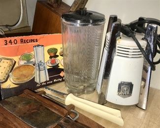 Vintage Waring Glass andChrome Blender with original book 