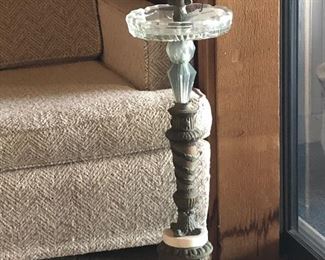 Floor ash tray stand