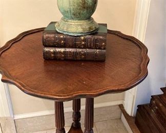 Antique tripod table