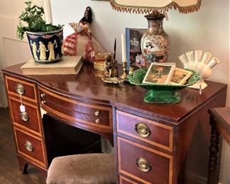 Vintage 7-drawer desk