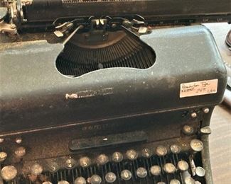 Another vintage typewriter