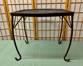 CLEARANCE  !  $3.00 NOW, WAS $10.00........small metal table 18 1/2" x 18", 18" tall (J426)