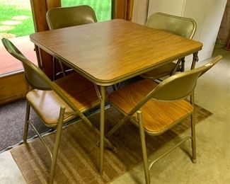HALF OFF !  $22.50 NOW, WAS $45.00........Card Table and 4 Chairs (J439)