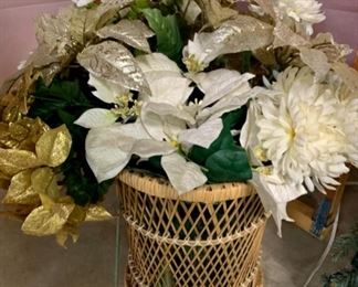 CLEARANCE  !  $3.00 NOW, WAS $12.00......Poinsettias Lot (J443)
