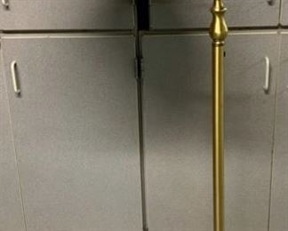 REDUCED!  $15.00 NOW, WAS $20.00.......floor lamp(J458)