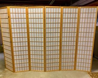 HALF OFF!  $22.50 NOW, WAS $45.00.......Screen 6 Panels 70"2 tall (J455)