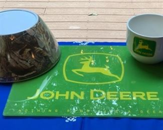 $12.00........John Deere Cutting Board, Cup and Plastic Bowl (J484)