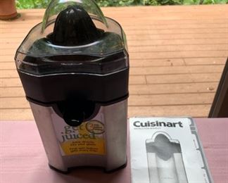 CLEARANCE  !  $4.00 NOW, WAS $16.00........Cuisinart Juicer (J520)