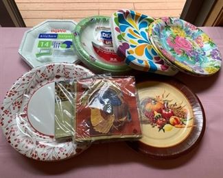 REDUCED!  $7.50 NOW, WAS $10.00.......Paper Plate and Napkins Lot (J522)