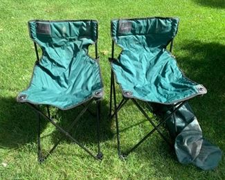CLEARANCE  !  $3.00 NOW, WAS $10.00.... Pair of Folding Chairs and Bags (J084)