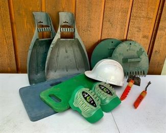 CLEARANCE  !  $3.00 NOW, WAS $10.00......Yard tools (J091)