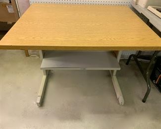 CLEARANCE !  $5.00 NOW, WAS $20.00......Heavy Table 36" x 30", 27" tall (J263)