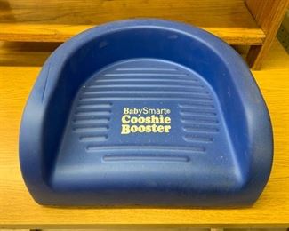 CLEARANCE !  $3.00 NOW, WAS $10.00......Cooshie Booster Chair (J266)