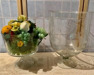 CLEARANCE  !  $3.00 NOW, WAS $12.00.......2 large glass bowls(J341)