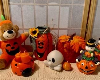 CLEARANCE !  $3.00 NOW, WAS $10.00.......fall decor lot (J338)