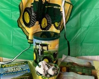 HALF OFF!  $10.00 NOW, WAS $20.00...........John Deere Apron and more (J379)