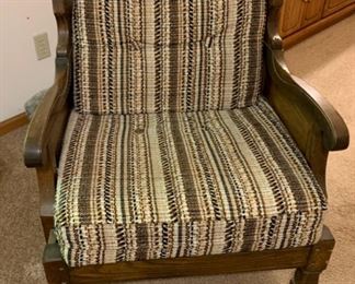 CLEARANCE !  $5.00 NOW, WAS $20.00........Solid Wood Chair 