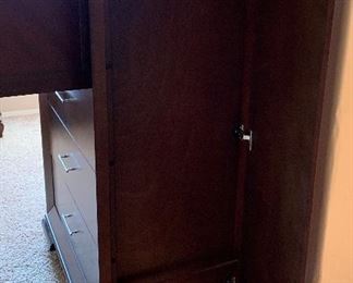 Michael Amini Gentlemen's Chest w Side Storage on both Sides, Lighted Top and Reversible Doors. 