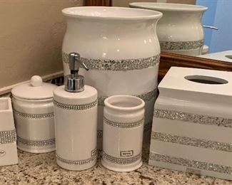 7- Piece Bathroom Accessory Set