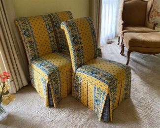 4. Set of 3 slipcovered yellow chairs $100
