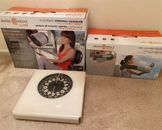 37. Retro Sclae and 2 massaging things in box $25