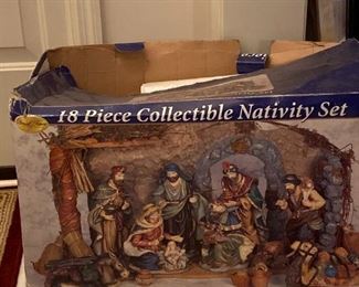 18 Pc Christmas Nativity Scene
