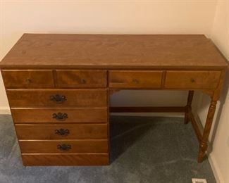 Ethan Allen Antique Wooden Desk w/ 4 Drawers