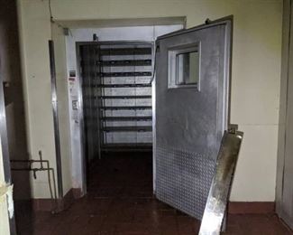 Thermo-Kool Walk In, Contents Not Included, Buyer Responsible For Removal