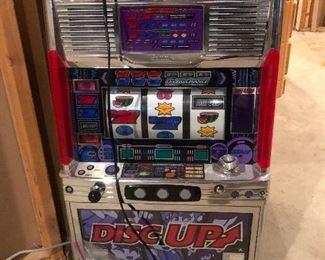 Disc Up slot machine.....
