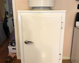 GE vintage refrigerator