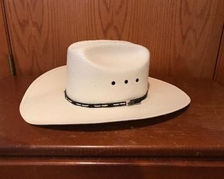 Bailey 7 1/8 straw hat