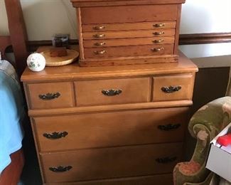 More wood boxes/jewelry chest