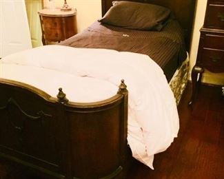 Pair of twin beds, the photos do not do justice--they are beautiful 