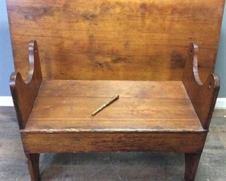 ANTIQUE WOOD BENCH/SIDE TABLE PEG
