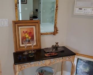 Gold Hall table, gold mirror 