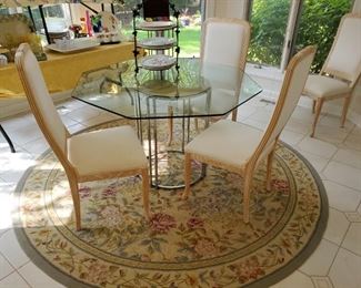 contemporary kitchen table, round area rug, 100% wool, 90"x 90" 
