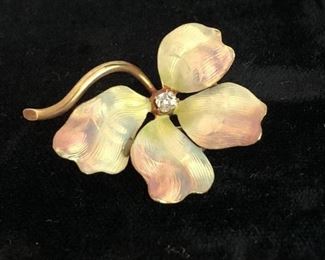EXQUISITE 14K GOLD ENAMELED FLOWER BROOCH WITH DIAMOND