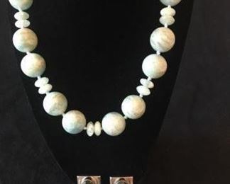 FABULOUS AQUAMARINE HAND KNOTTED ON SILK WITH SILVER CLASP NECKLACE AND CARVED STONE AND FACETED GREEN STONE CLIP ON EARRINGS IN SILVER