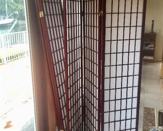 2 Screen Dividers