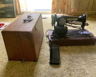 Compac Sewing Machine with Case