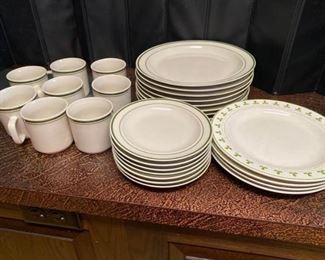 Dinner Ware Set