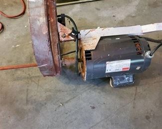 Dayton Start Motor with Fluid Management Attachment. Tested and Working