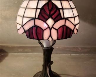 Tiffany Style Desk Lamp - Plum Opalescent Design