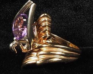 10K Gold Purple Amethyst Swan Wing Setting Ladies Ring, Size 5-1/2, 10.60 g Total Weight