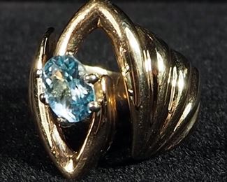 14K Gold Ring With BlueTopaz In Zig-Zag Setting, Size 4-1/4, 7.6 g Total Weight, Mark Not Evident