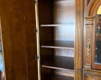 Pulaski Furniture Antiques Roadshow Huge Stand Alone Wardrobe Cabinet/Dresser Armoire	84x68x23in	HxWxD
