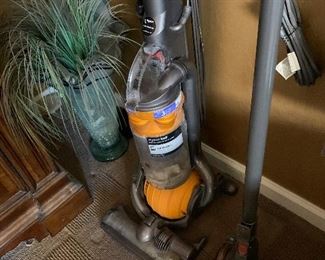 DYSON 