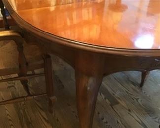 Dining room table with two leaves. 250.00
