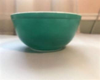 green pyrex mixing bowl (2 of them)